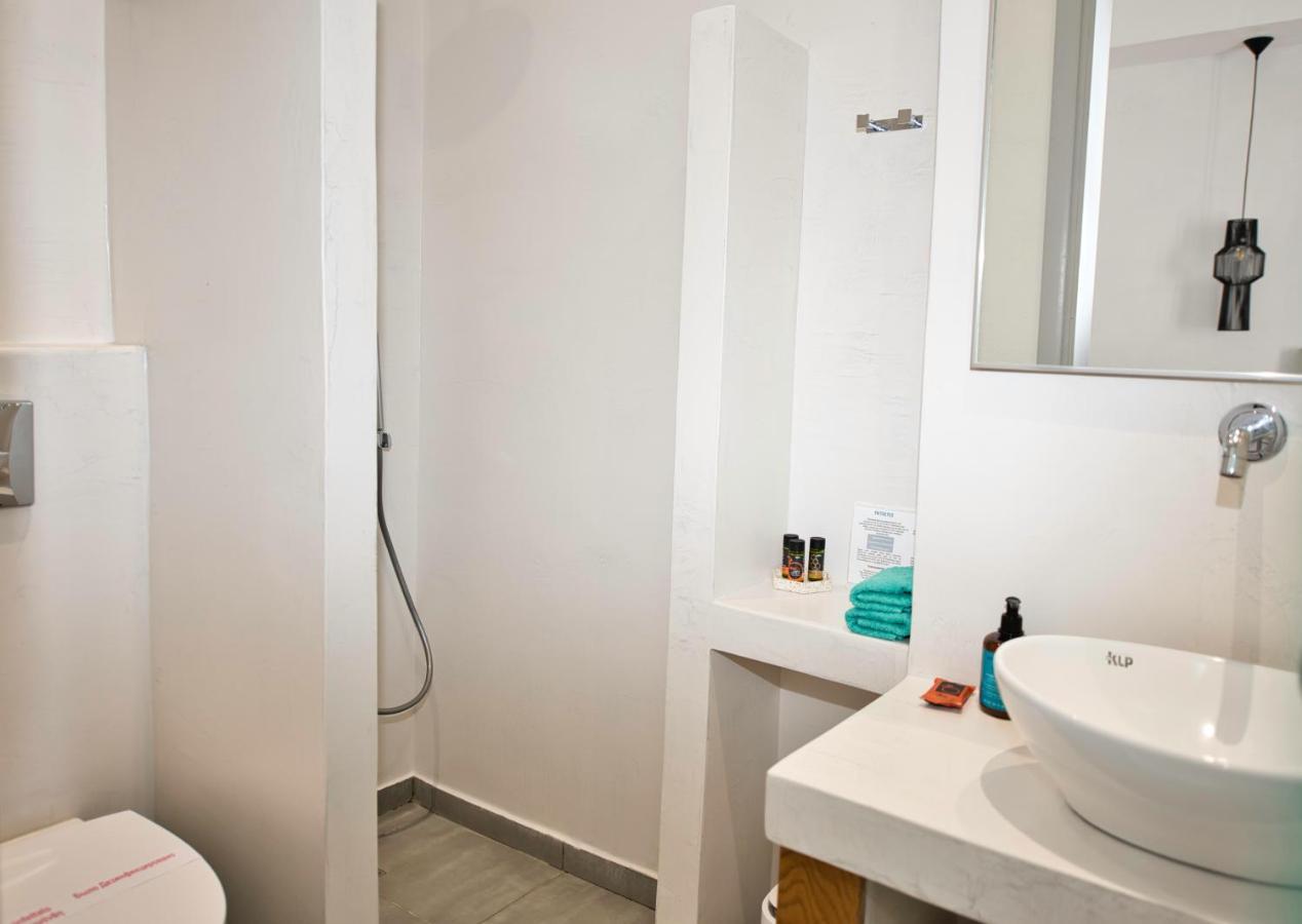อาเนสซิส Aparthotel ฟิรา ภายนอก รูปภาพ