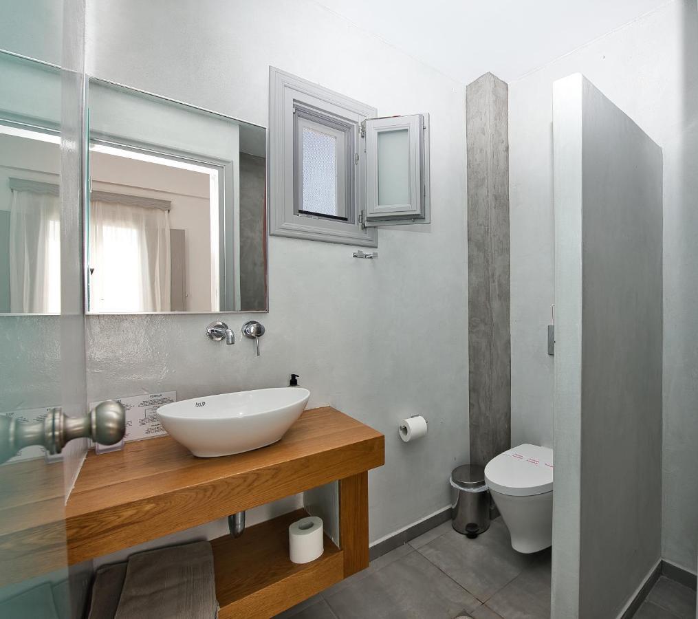 อาเนสซิส Aparthotel ฟิรา ภายนอก รูปภาพ