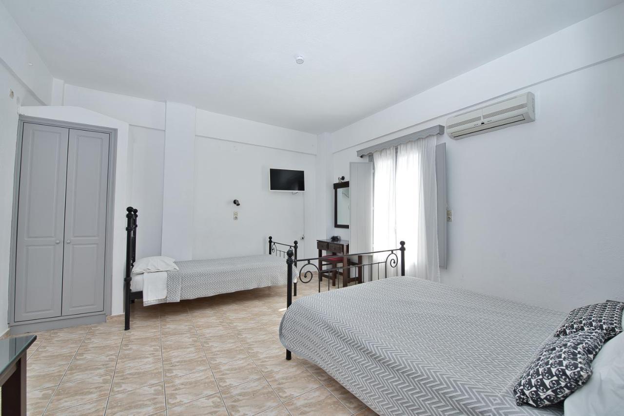 อาเนสซิส Aparthotel ฟิรา ภายนอก รูปภาพ