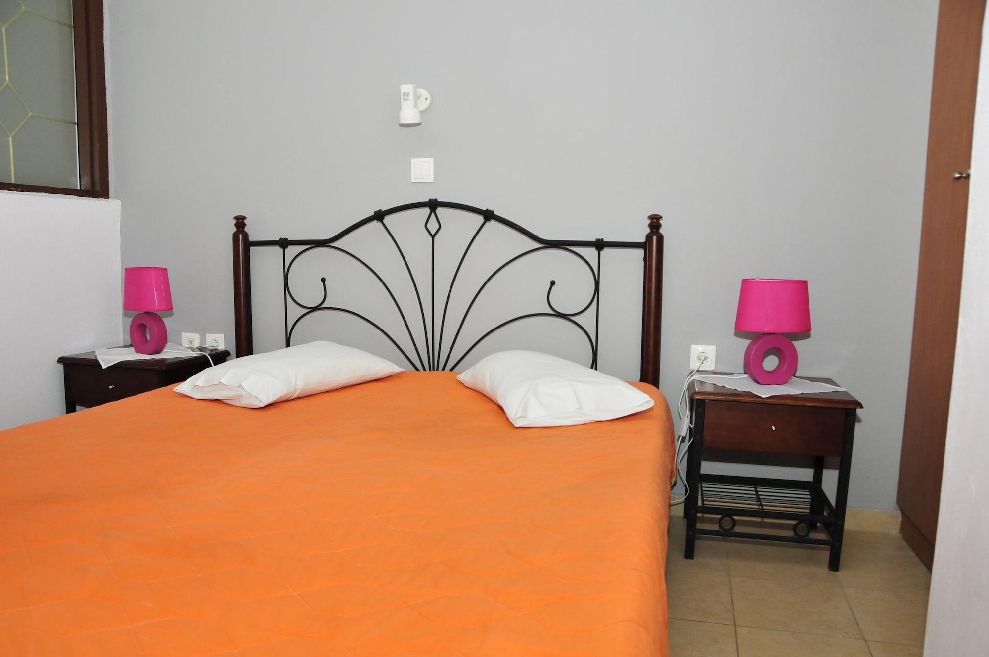 อาเนสซิส Aparthotel ฟิรา ภายนอก รูปภาพ